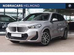 BMW iX1 - xDrive30 M Sport / Sportstoelen / Comfort Access / Achteruitrijcamera / Adaptieve LED / St