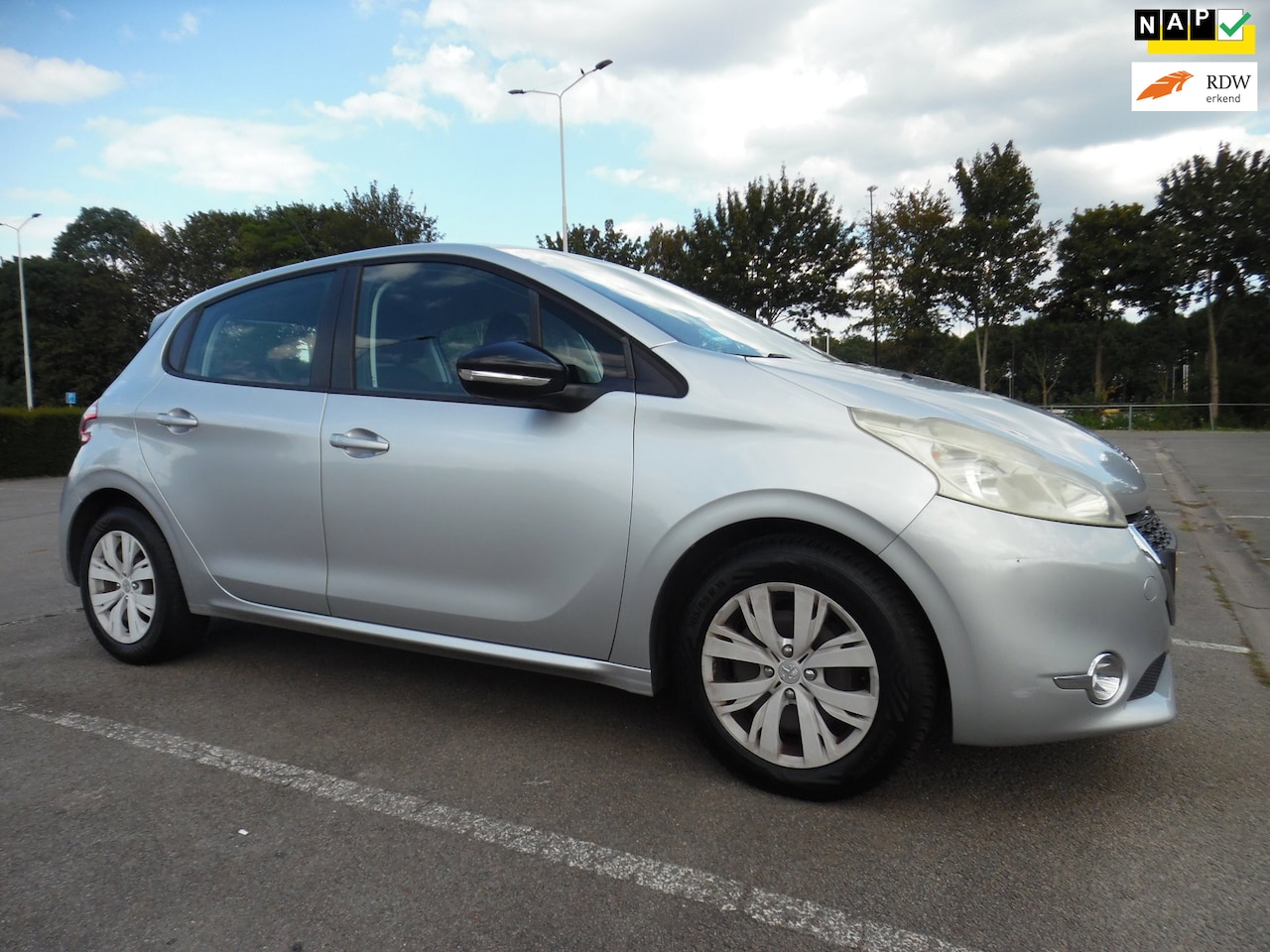 Peugeot 208 - 1.2 Vti Access 1.2 VTi Access - AutoWereld.nl