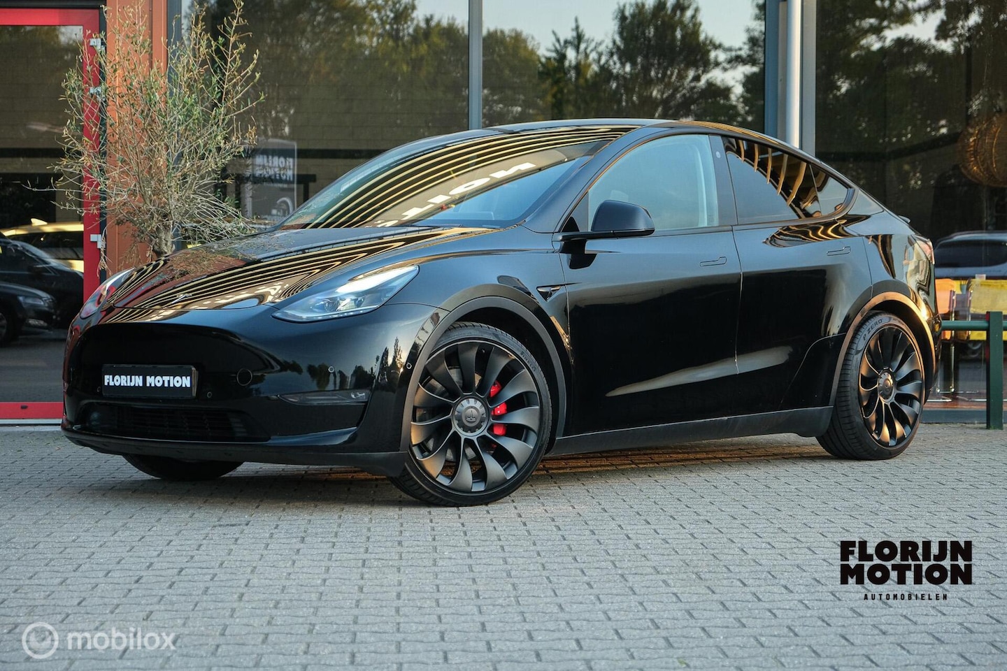 Tesla Model Y - Performance AWD 75 kWh | 92,2% SOH | 21" Uberturbine | Stoel en stuurwielverwarming | 534 - AutoWereld.nl