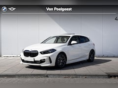 BMW 1-serie - 120i M-Sport Panorama Dak / Stuurwielrand Verwarming / Stoel Verwarming / Hi-Fi / Park Ass