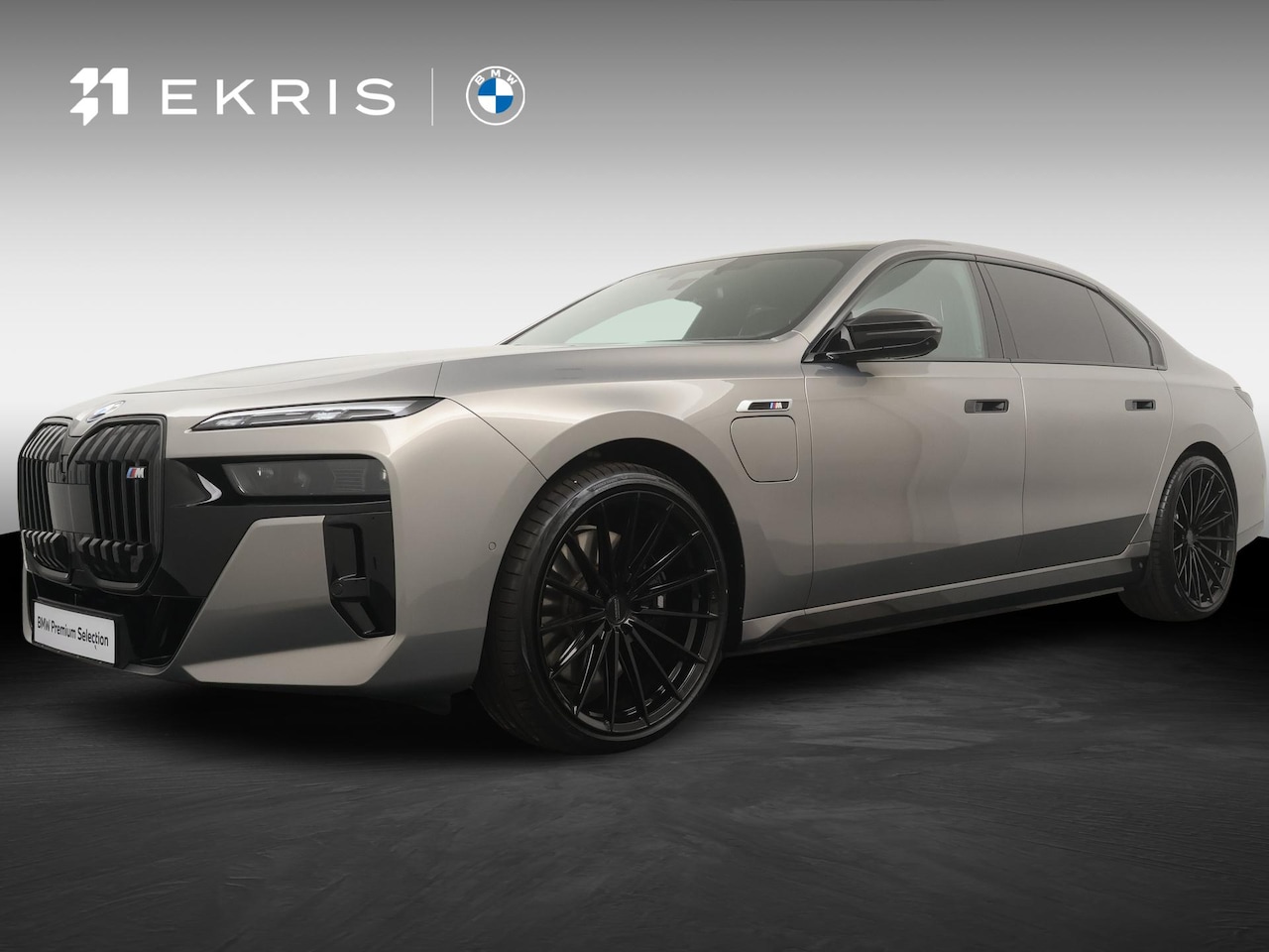 BMW 7-serie - M760e xDrive | Trekhaak | Skylounge Executive Lounge | Rear Console | Bowers&Wilkins | - AutoWereld.nl