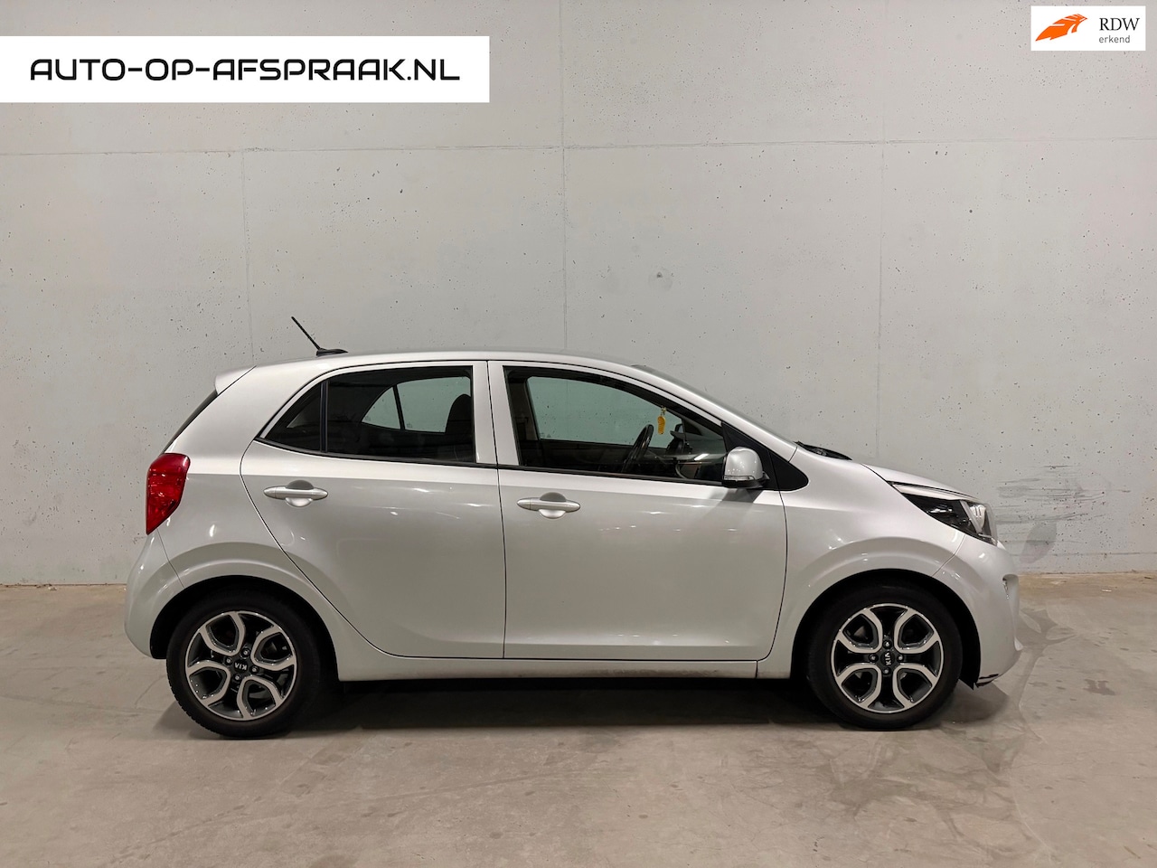 Kia Picanto - 1.0 CVVT First Edition 5drs Navi Clima Apple Cruise C - AutoWereld.nl