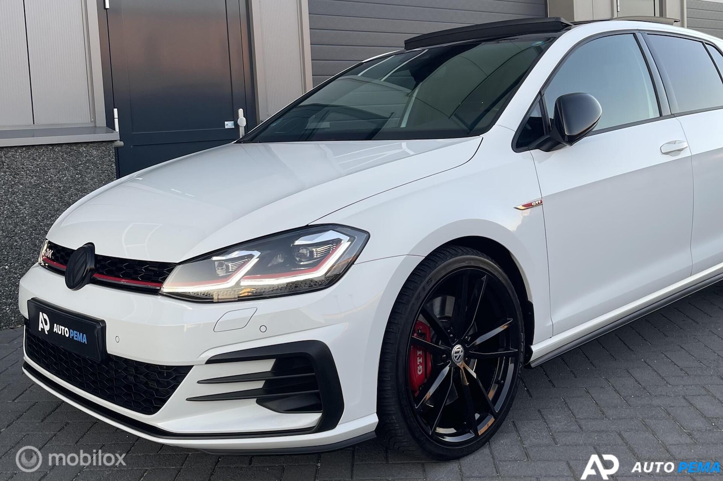 Volkswagen Golf - 2.0 TSI GTI DSG Performance 245PK - AutoWereld.nl