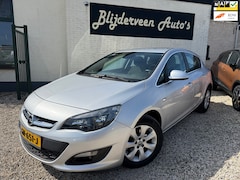 Opel Astra - 1.4 Turbo Blitz Org. NL | Dealer Onderhouden | Navi | Cruise | PDC | LM