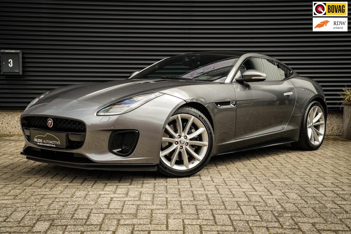 Jaguar F-type - 2.0T P300 R-Dynamic | LED | Panoramadak | Meridian Sound | PDC met Camera | Zeer Mooi! | - AutoWereld.nl