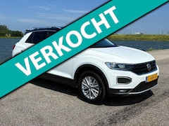 Volkswagen T-Roc - 1.5 TSI Style Business Intense/Pano/ECC/NL/Zeer volle