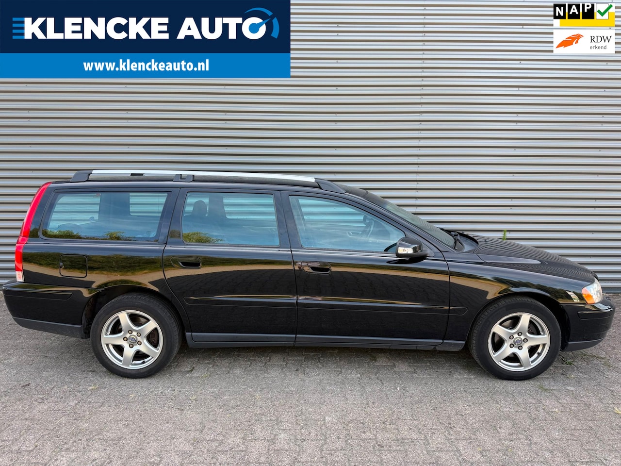 Volvo V70 - 2.4 Edition II 5-cilinder NETTE STAAT Lederen bekleding Airco Cruise ctrl Trekhaak 140PK - AutoWereld.nl