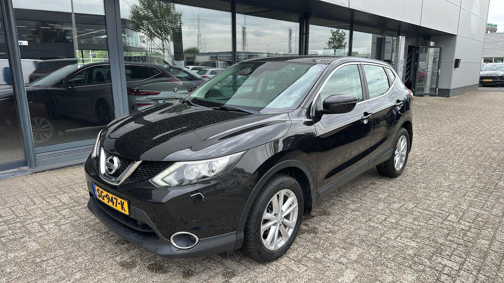 Nissan Qashqai - 1.2 N-Connecta / Automaat / Navi / Camera - AutoWereld.nl