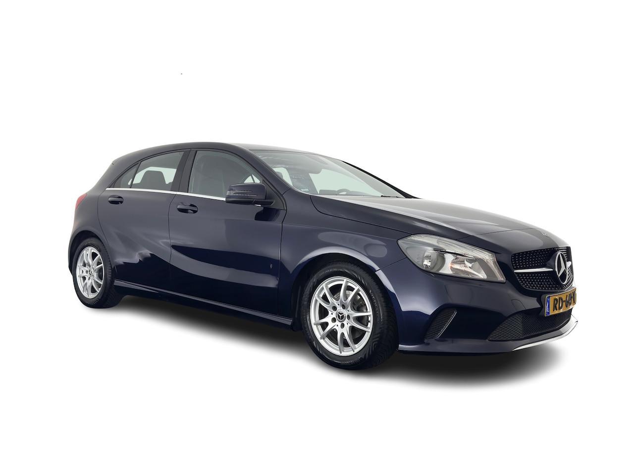 Mercedes-Benz A-klasse - 180 d Business Solution Aut. *LEATHER-FABRIC | NAVI-FULLMAP | CAMERA | AIRCO | CRUISE | 16 - AutoWereld.nl