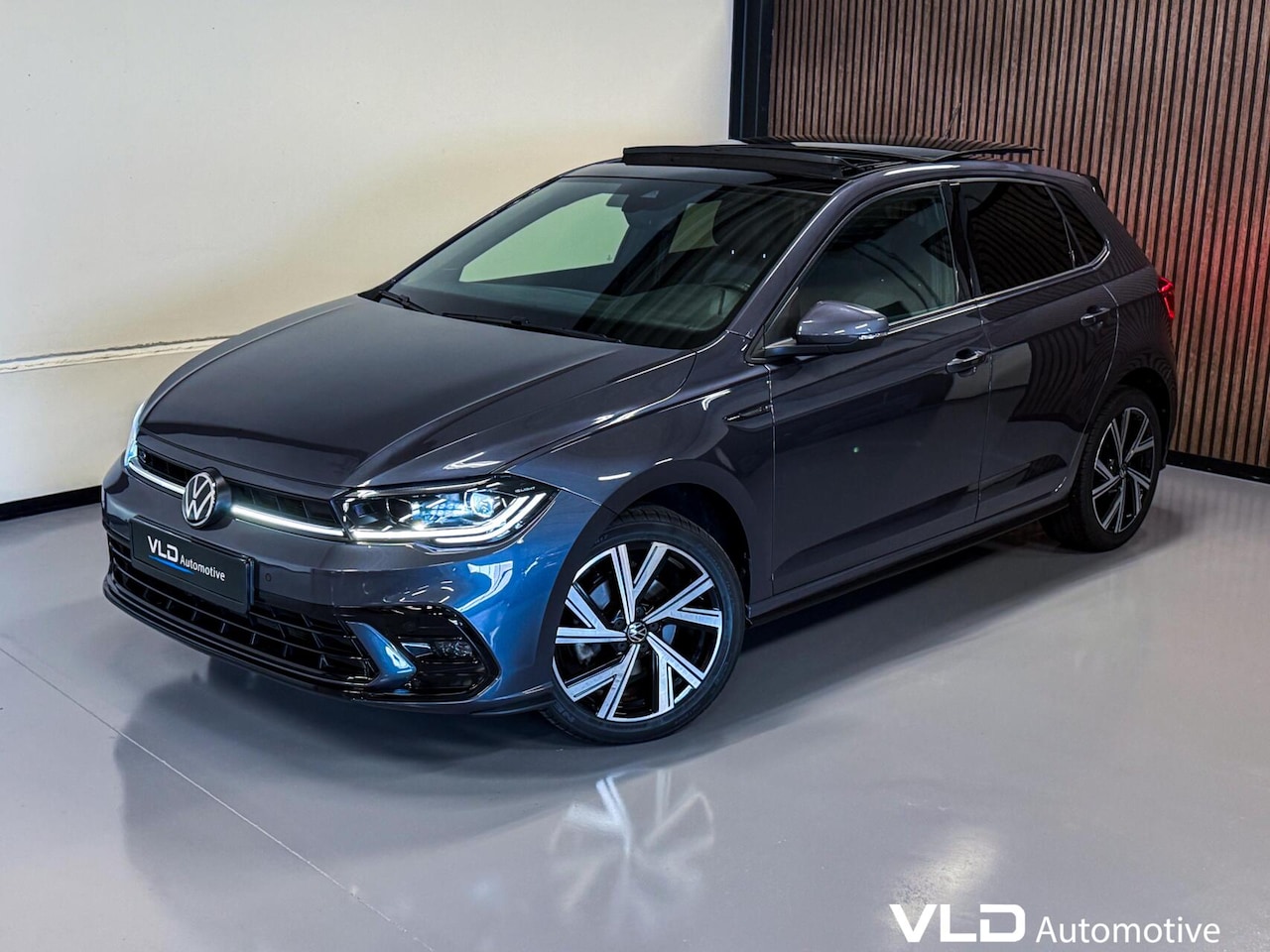 Volkswagen Polo - 1.0 TSI 3X R-Line Matrix Led Pano Cam Beats - AutoWereld.nl