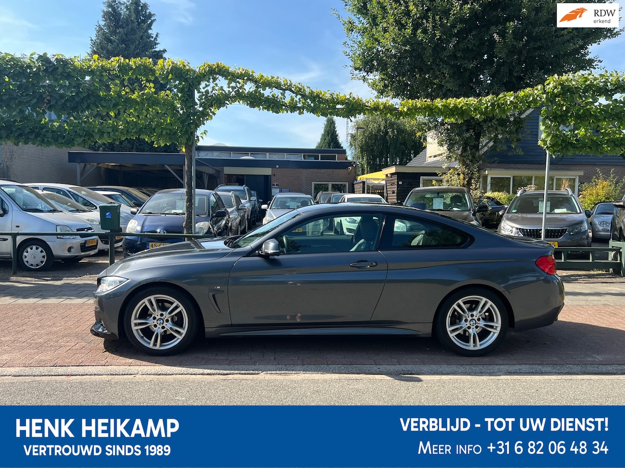 BMW 4-serie Coupé - 420i M-Sport * Stijvolle Sportcoupé - AutoWereld.nl