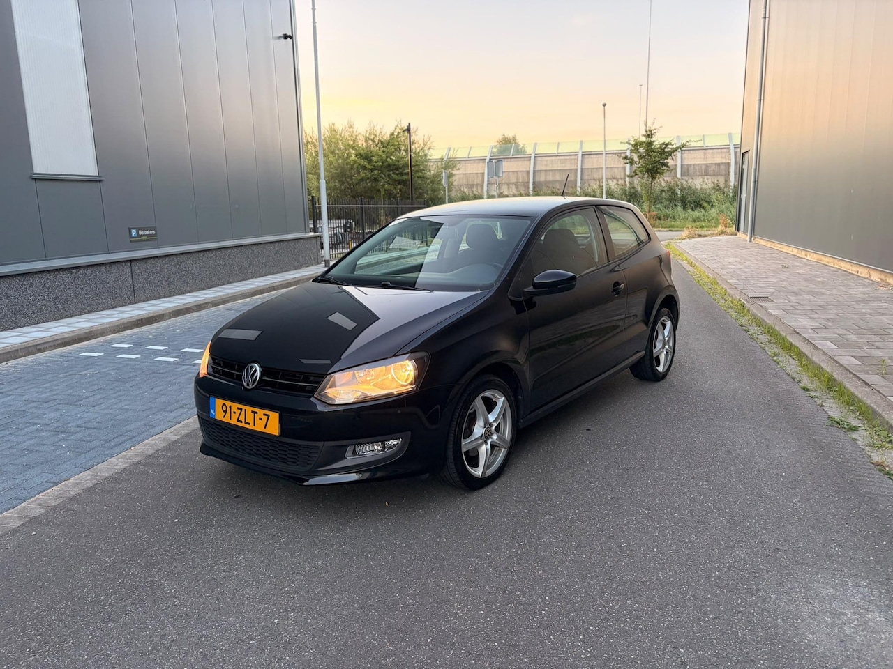 Volkswagen Polo - 1.2 TSI Comfortline Automaat| Airco| Cruise - AutoWereld.nl