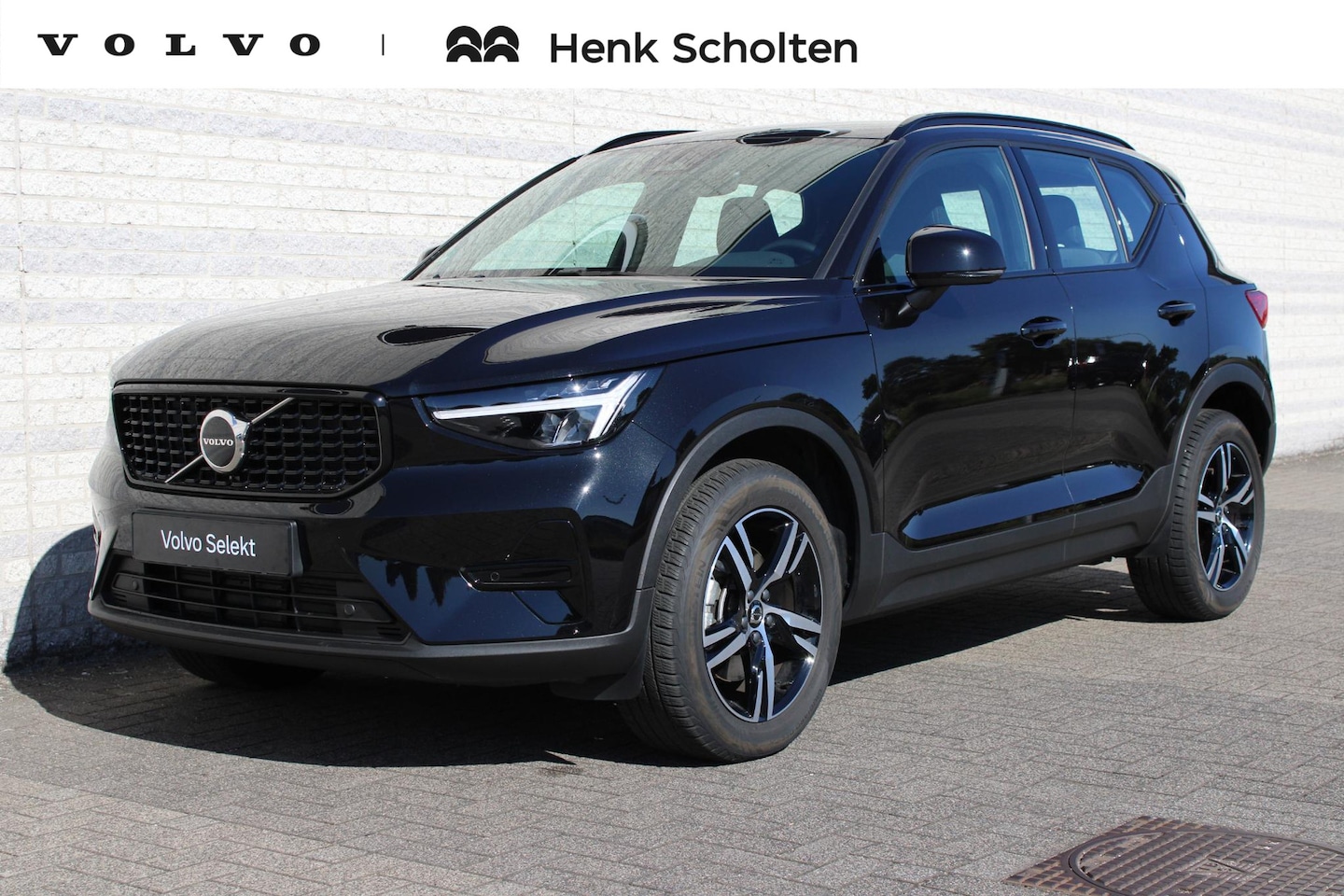 Volvo XC40 - 2.0 B4 Plus Dark | Apple Carplay & Android Auto | Bots herkenning en activatie | Buitenspi - AutoWereld.nl