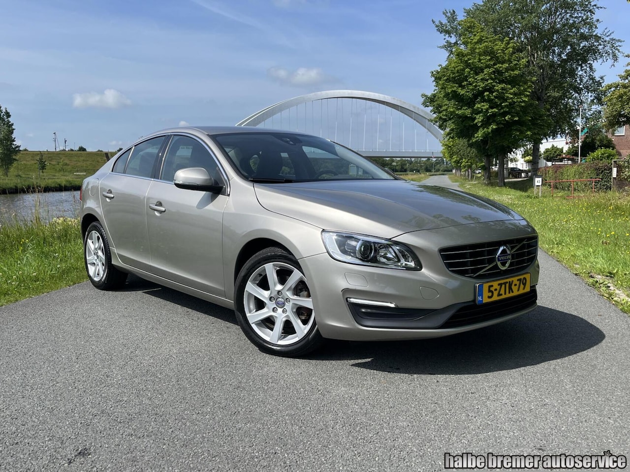 Volvo S60 - 1.6 T3 |Dealer onderhouden|Climate|Cruise|Trekhaak - AutoWereld.nl