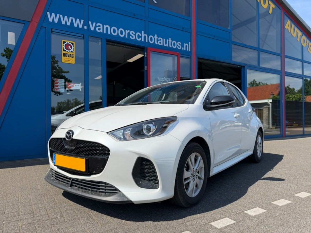Toyota Yaris - 1.5 Hybride Automaat Navi Carplay Camera Led Airco(ECC) - AutoWereld.nl
