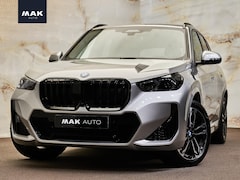 BMW X1 - xDrive25e M Sport Pro , 360 camera, 19", massage, HUD, ACC, adap-LED, keyless, NP68k