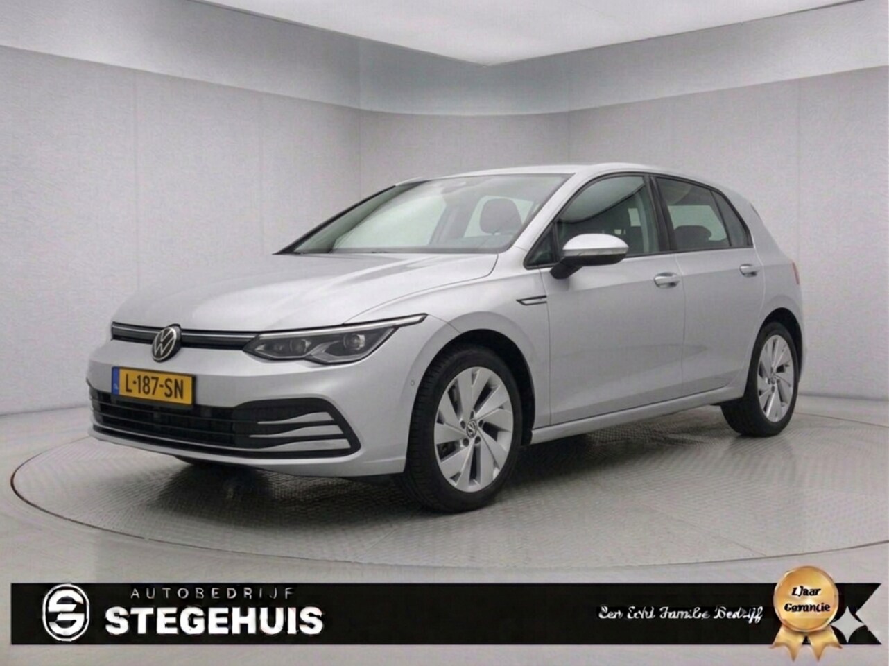 Volkswagen Golf - 1.5 TSI Life Bussines Stoelverwarming Navi Led - AutoWereld.nl