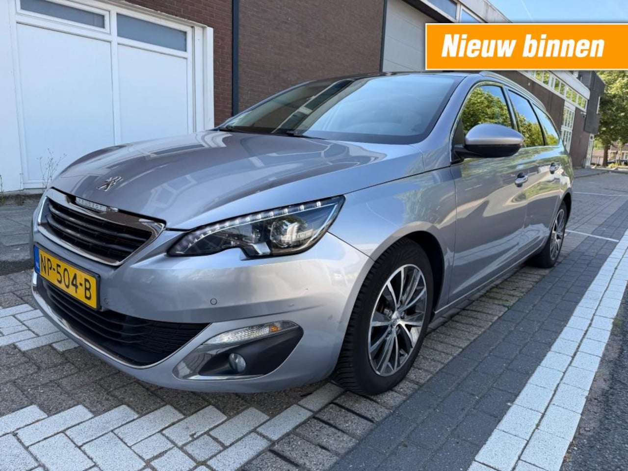 Peugeot 308 - SW 1.6 BlueHDI Blue Lease Premium PANO RIJDT GOED NAP APK 5-2027 - AutoWereld.nl