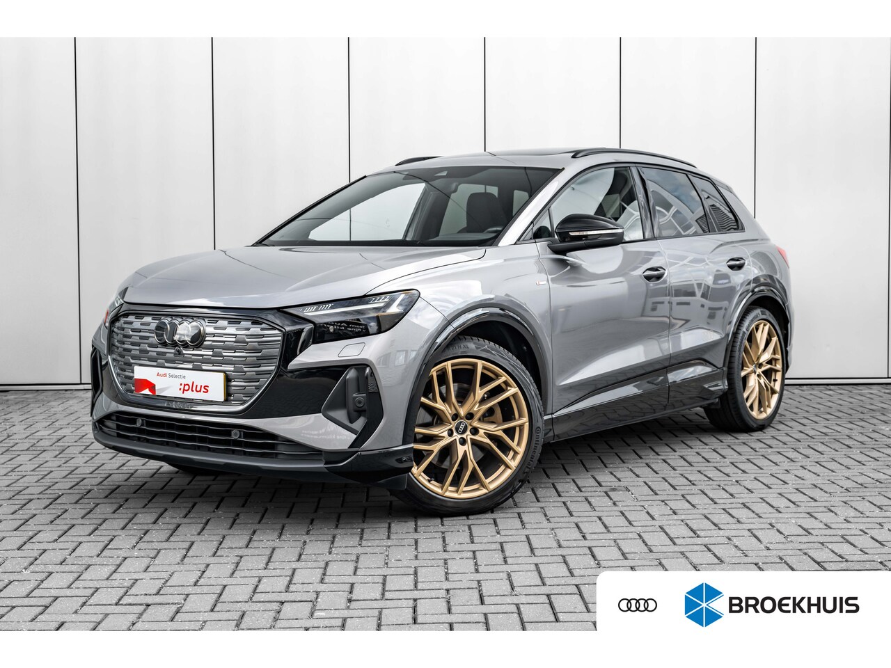 Audi Q4 e-tron - 40 S edition 77 kWh 204PK | Panorama Dak | Ledere Bekleding | Sfeerverlichting | Assistent - AutoWereld.nl