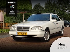 Mercedes-Benz C-klasse - 180 Classic | Ster | Notenhout | Automaat | 2e Eig. | Uniek kmstand