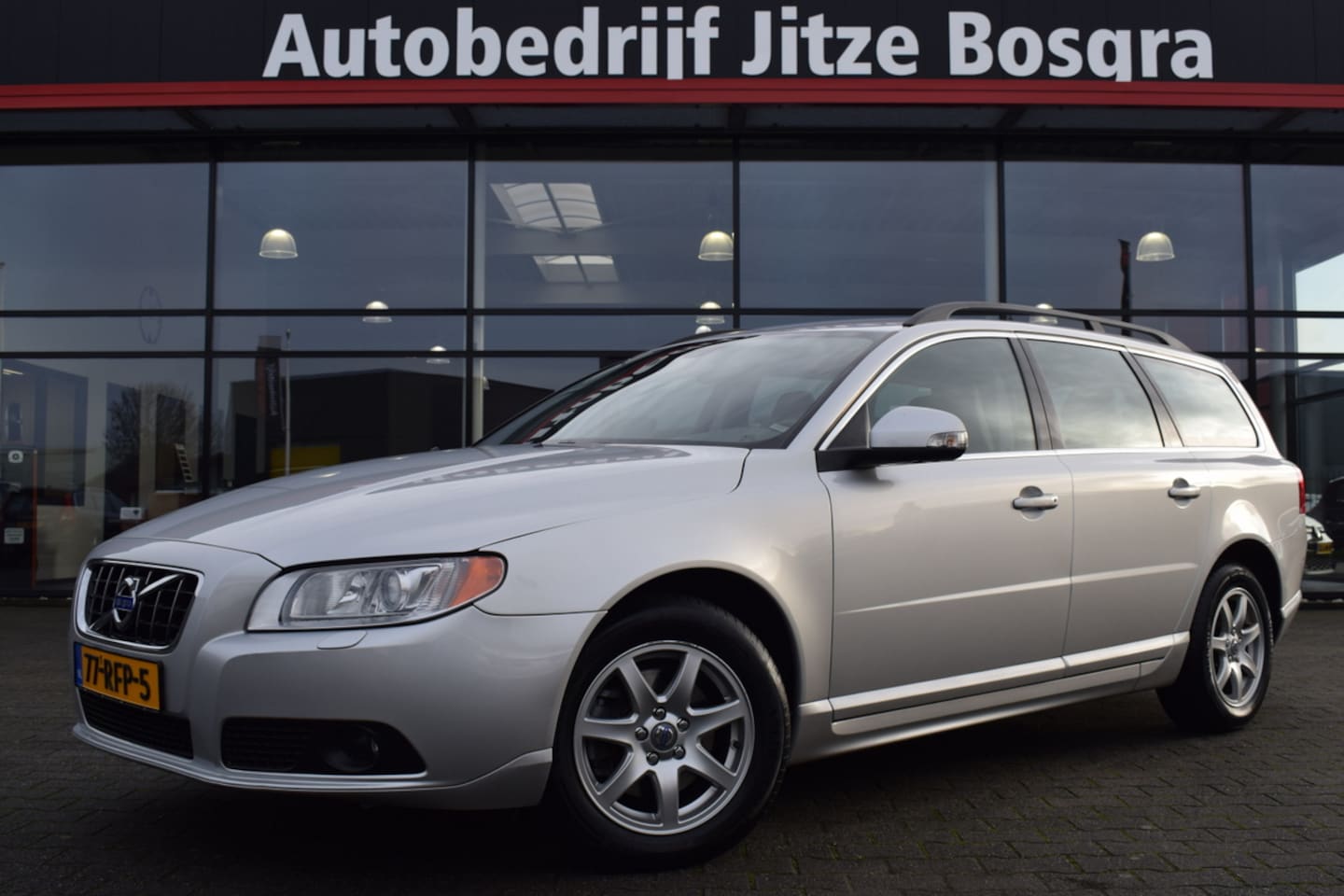 Volvo V70 - 1.6 T4 Automaat Limited Edition Zwart Leder | Xenon | Full Map Navi | Telefonie | High Per - AutoWereld.nl