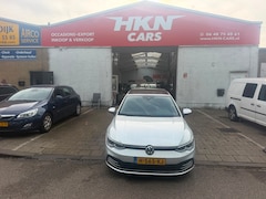 Volkswagen Golf - 1.5 eTSI Style bj 2020 automaat pano