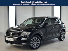 Volkswagen T-Roc - 1.5 TSI 150pk Style Business DSG | Trekhaak | Camera | Stoelverwarming