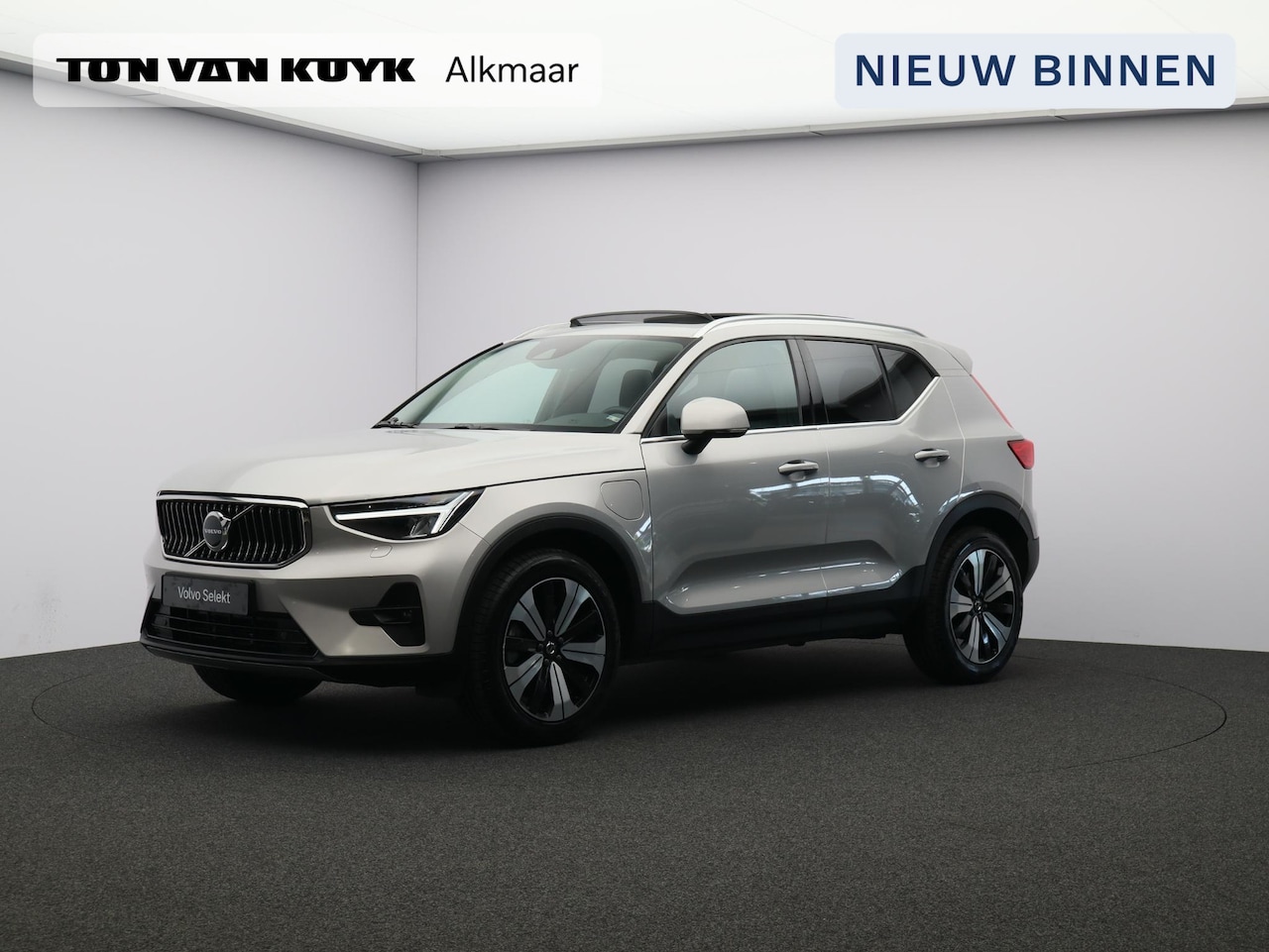 Volvo XC40 - T5 Recharge Ultimate / Leder / Pan. dak / Elektr/ bed. stoelen / Stoel+stuurwielverwarming - AutoWereld.nl