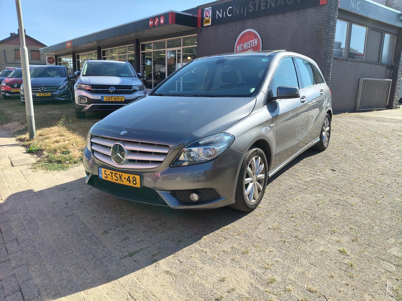 Mercedes-Benz B-klasse - B-180 90kW , Navi, Trekhaak, Airco, Camera - AutoWereld.nl