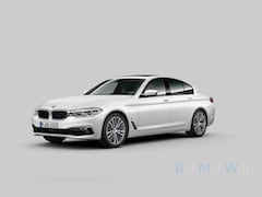 BMW 5-serie - 530e Sport Line | Bowers & Wilkins | massage | head-up | softclose | schuifkanteldak | sto