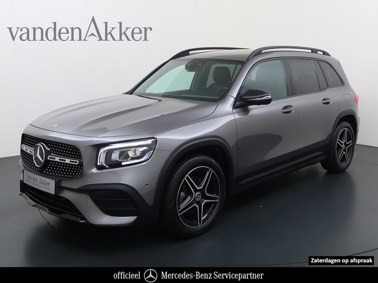 Mercedes-Benz GLB - 200 AMG // Trekhaak // 360 Camera // Nightpakket // Carplay // Augmented Reality // 19" AM - AutoWereld.nl