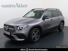 Mercedes-Benz GLB - 200 AMG // Trekhaak // 360 Camera // Nightpakket // Carplay // Augmented Reality // 19" AM