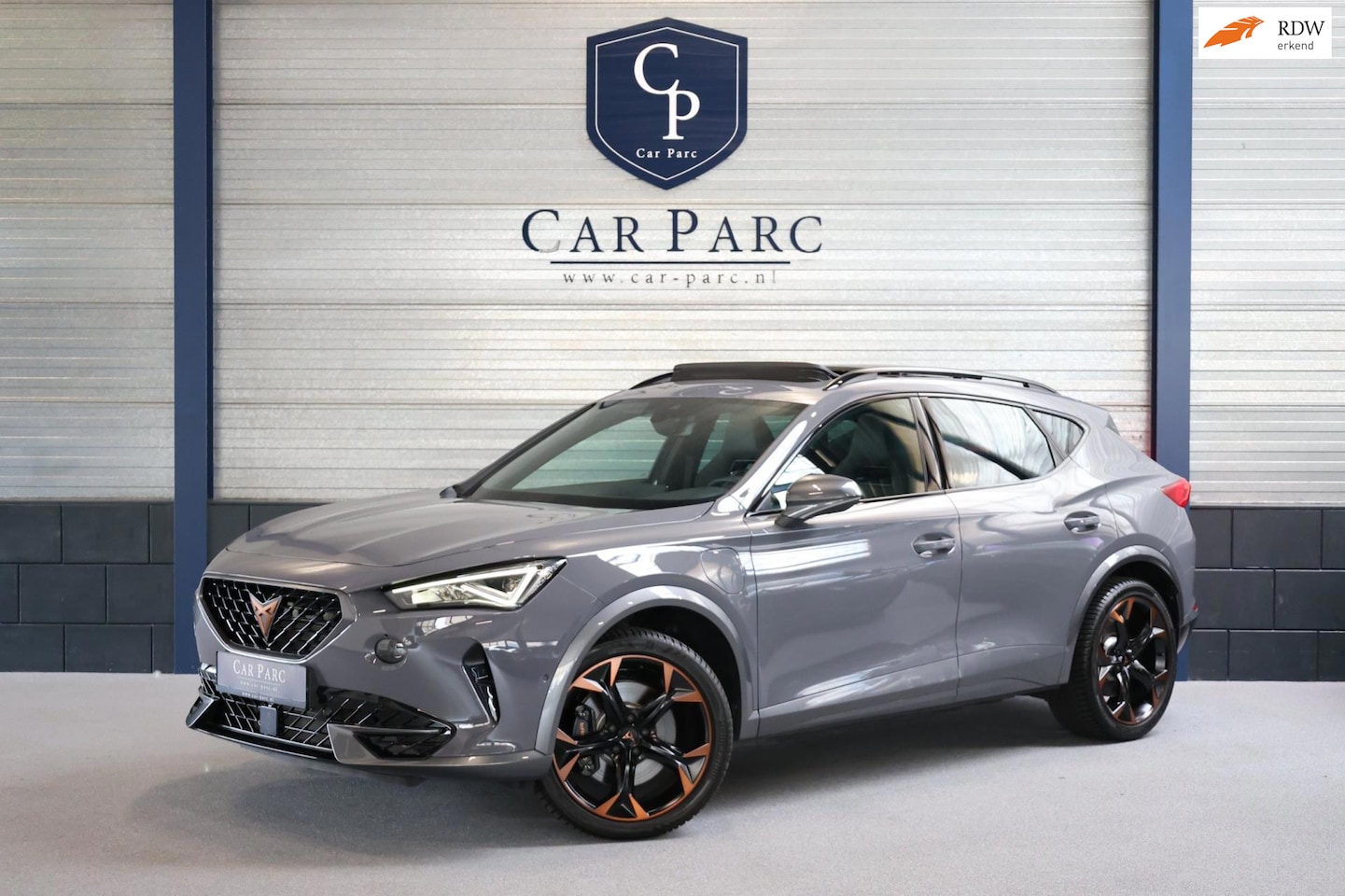 CUPRA Formentor - 1.4 e-HYBRID VZ BTW/LED/VIRTUAL/SFEER/PANO/LEER+S.VERWARMING+MEMORY/19" LMV/KEYLESS/360 CA - AutoWereld.nl