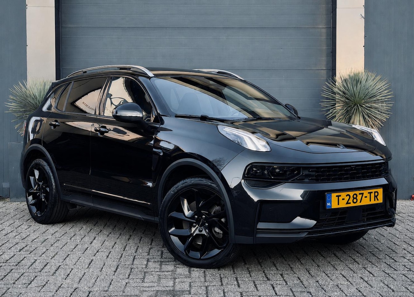 Lynk & Co 01 - 1.5 Plug-In|Vol Black Edition|Zwarte Hemel|Pano - AutoWereld.nl