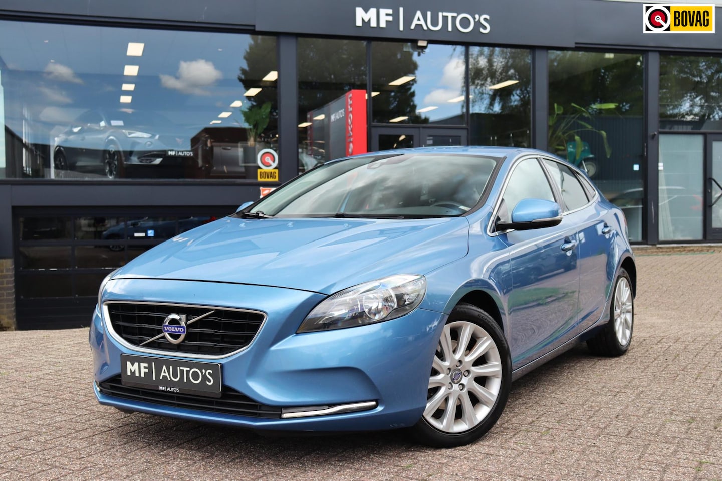 Volvo V40 - 1.6 T4 Momentum 180PK|Navi|PDC|Clima|NL Auto NAP - AutoWereld.nl