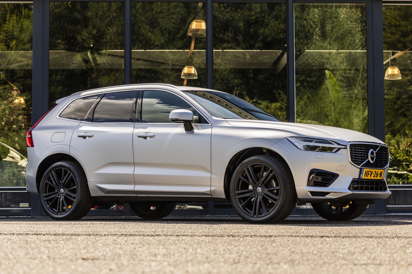 Volvo XC60 - 2.0 T8 Twin Engine AWD R-Design 2.0 T8 Twin Engine AWD R-Design - AutoWereld.nl
