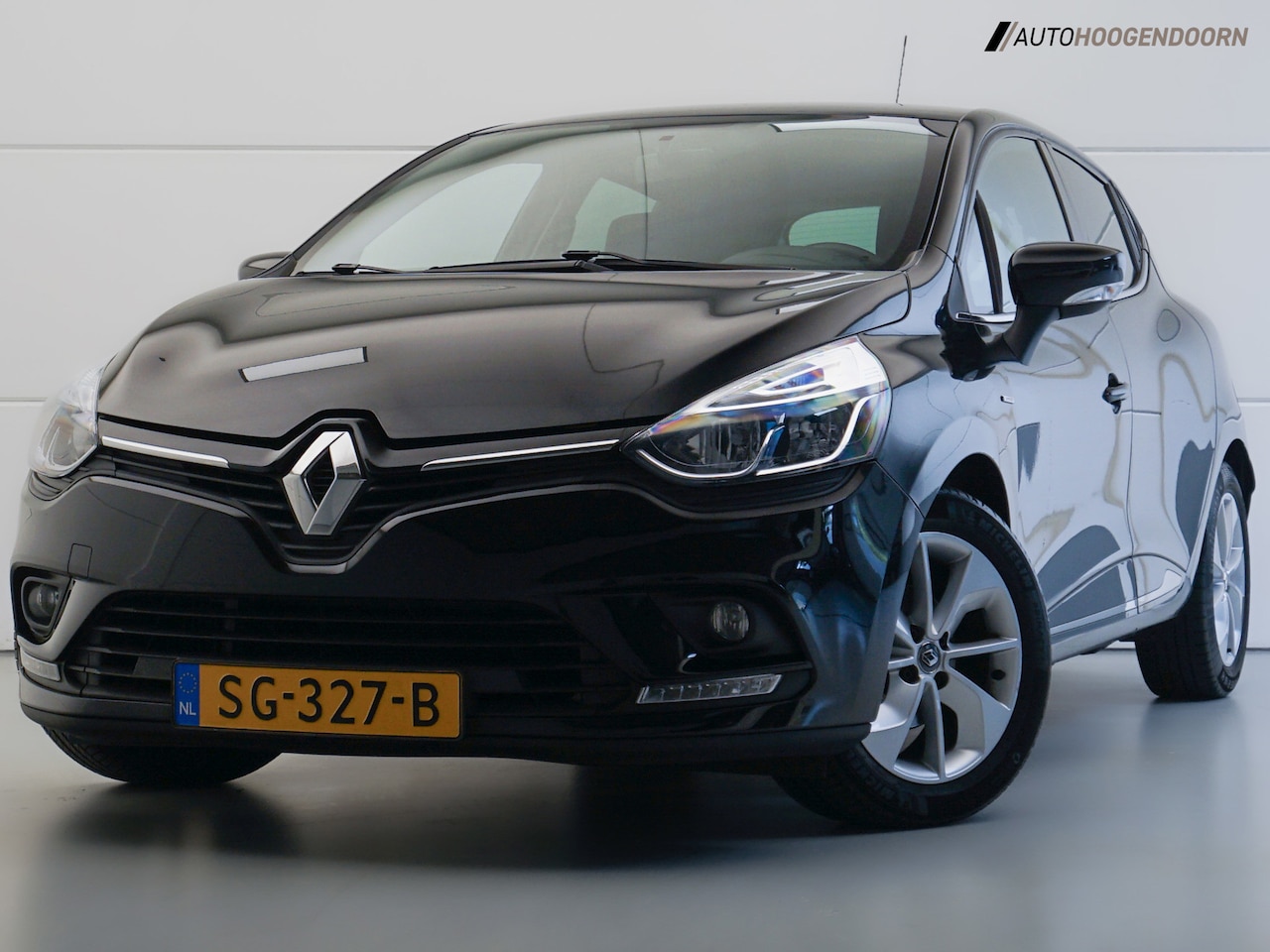 Renault Clio - 0.9 TCe Limited Sport (NAVIGATIE,PARKEERSENSOREN,CRUISE,BASS REFLEX SOUNDSYSTEM,SPORTSTOEL - AutoWereld.nl