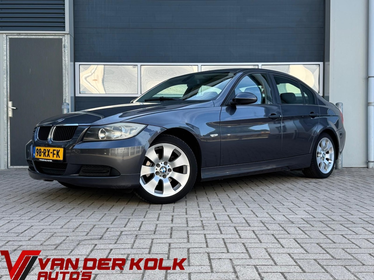 BMW 3-serie - 318i Executive | Climate | Cruise | Trekhaak - AutoWereld.nl