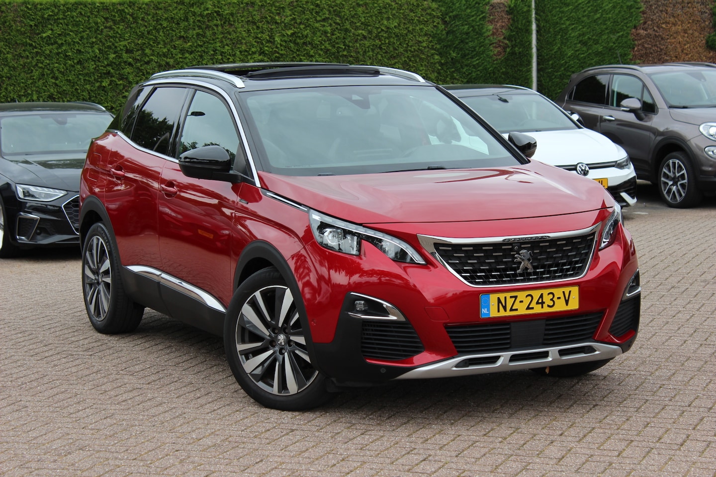Peugeot 3008 - 1.2 PureTech GT Line / Distr.riem VV / Trekhaak / Panoramadak / Camera / Keyless / Leder / - AutoWereld.nl