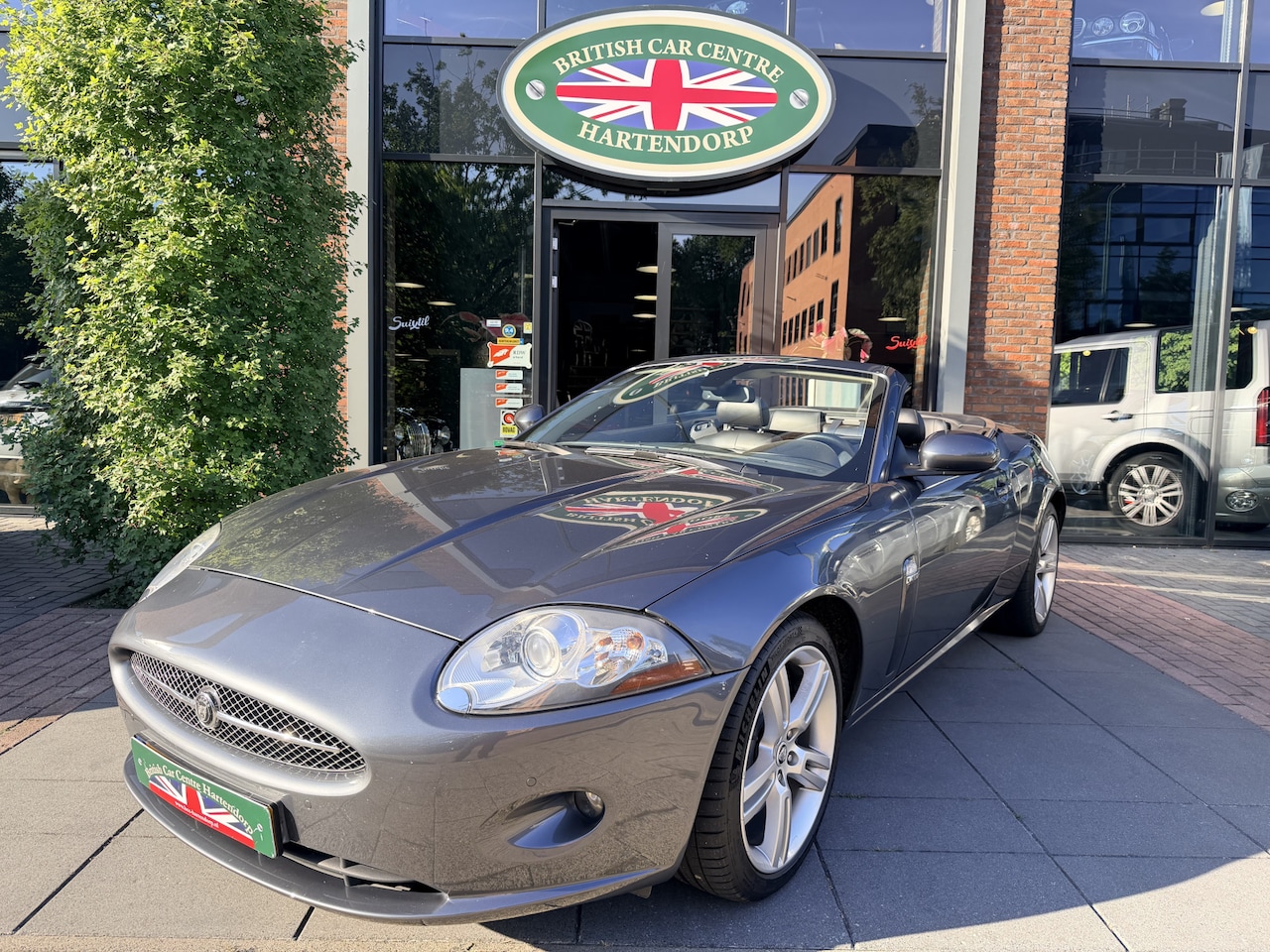 Jaguar XK - 4.2 V8 Convertible 4.2 V8 Convertible - AutoWereld.nl