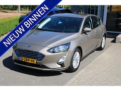 Ford Focus - 1.0 EcoBoost 125 PK Titanium Business NAVIGATIE | KEYLESS | PARKEERSENSOR