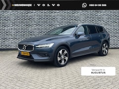 Volvo V60 Cross Country - 2.0 B5 AWD Pro | Trekhaak | Panoramadak | Lederen Bekleding | Alarm | Keyless Entry | Elek