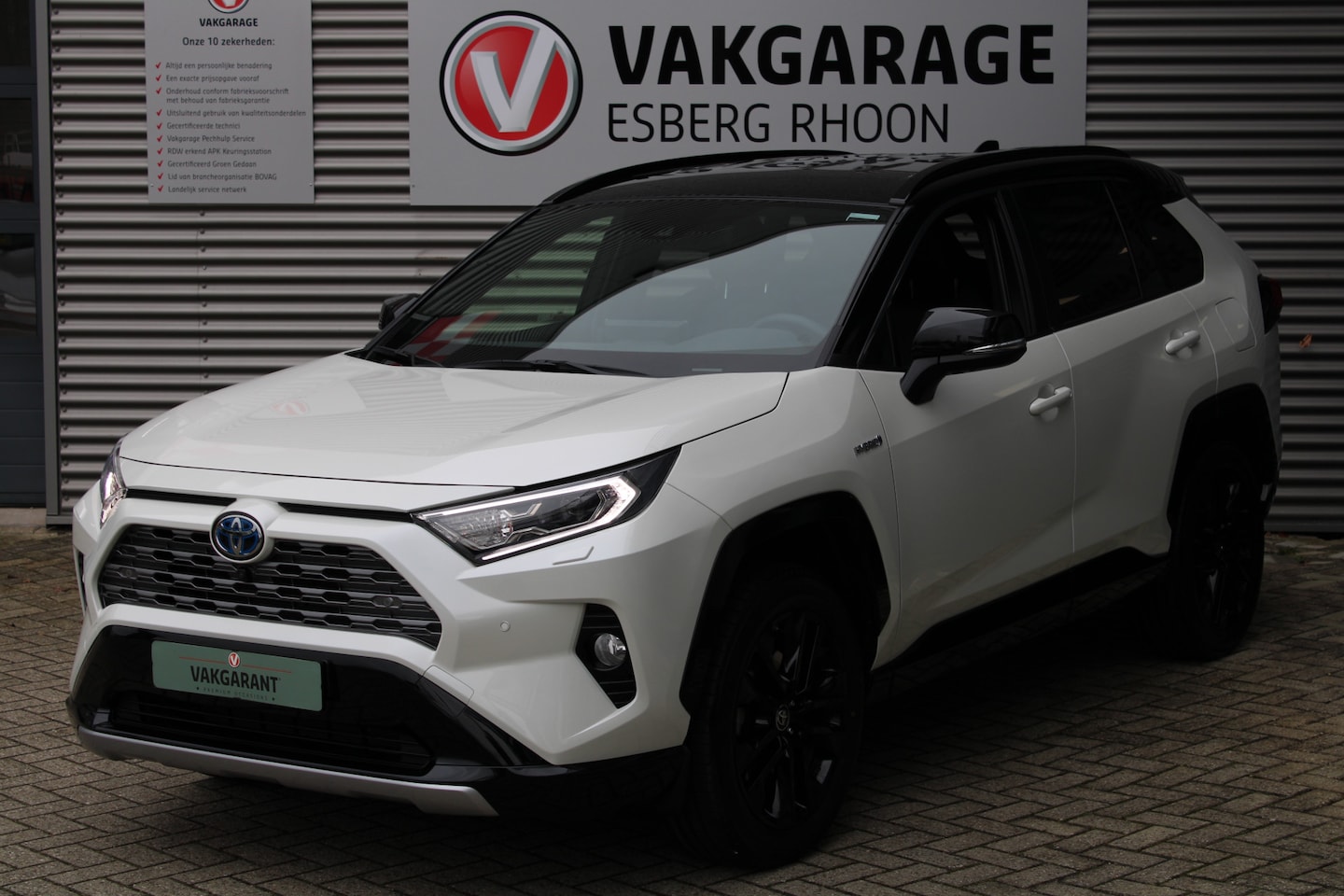 Toyota RAV4 - 2.5 Hybrid AWD Bi-Tone NAVI/360CAM,4X4,JBL,SCHUIFDAK - AutoWereld.nl