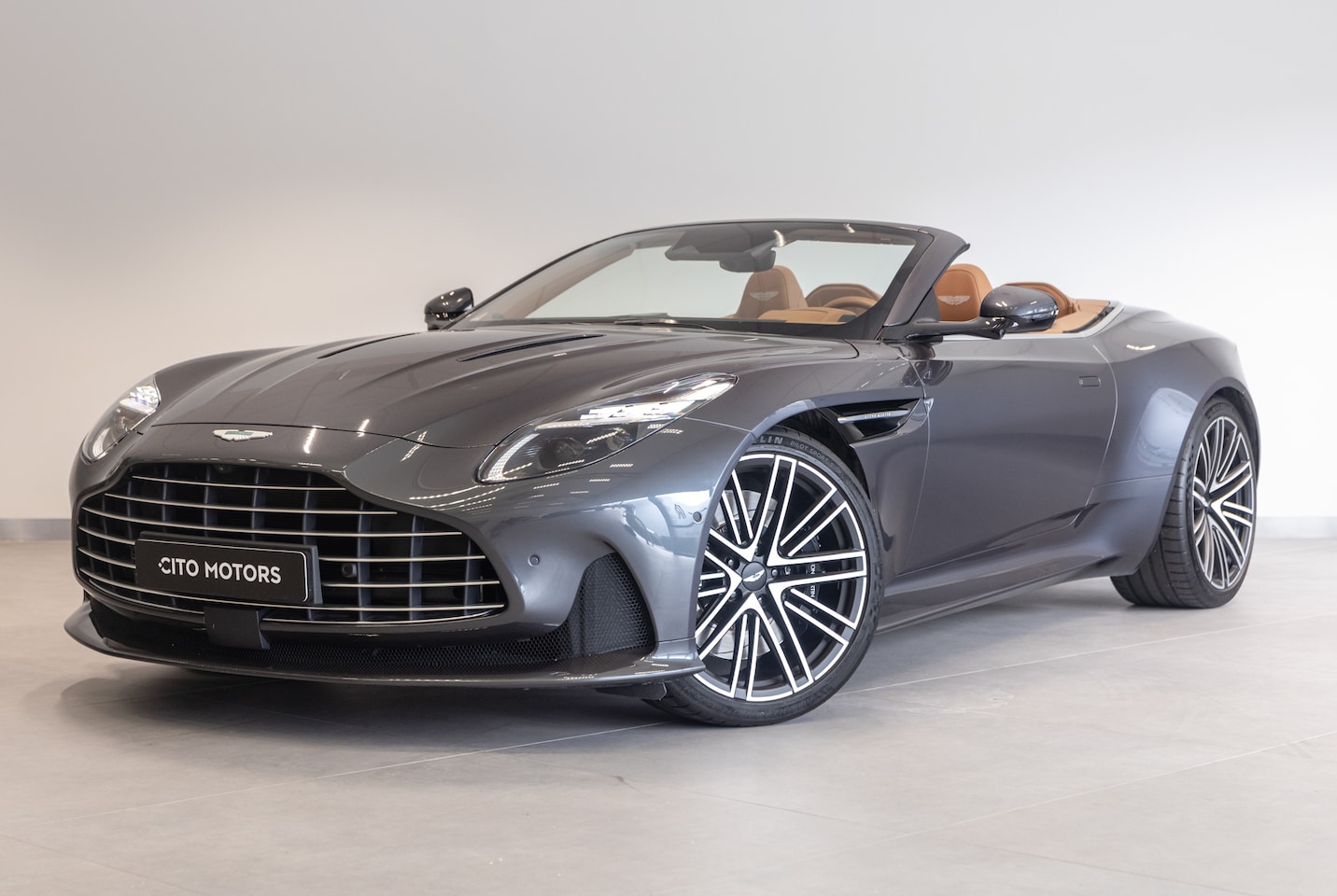 Aston Martin DB12 Volante - AutoWereld.nl