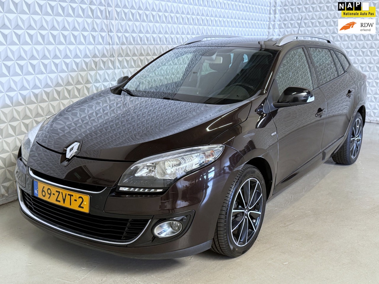 Renault Mégane Estate - 1.5 dCi Bose / EXPORT PRIJS EX BPM (2013) - AutoWereld.nl