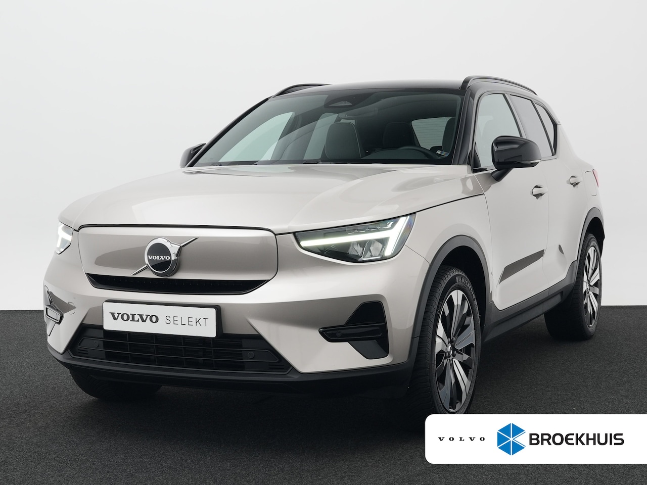 Volvo XC40 - Single Motor 78KWH Pro | All Season | Keyless | Woolblend | Stoel- en stuurverwarming | 19 - AutoWereld.nl