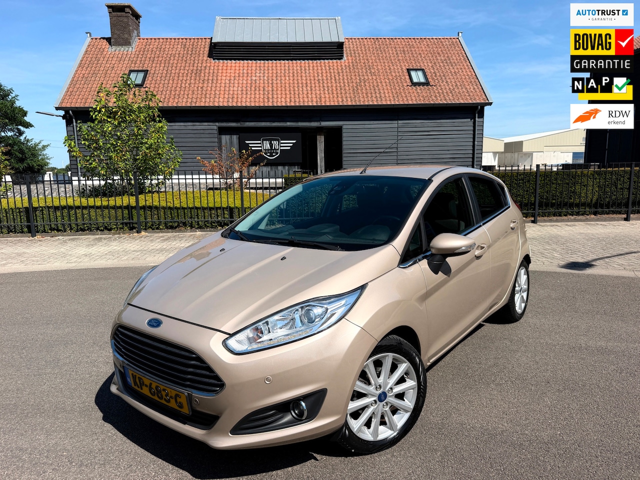 Ford Fiesta - 1.0 EcoBoost Titanium Airco Cr-Contr Navigatie Lm Velgen - AutoWereld.nl