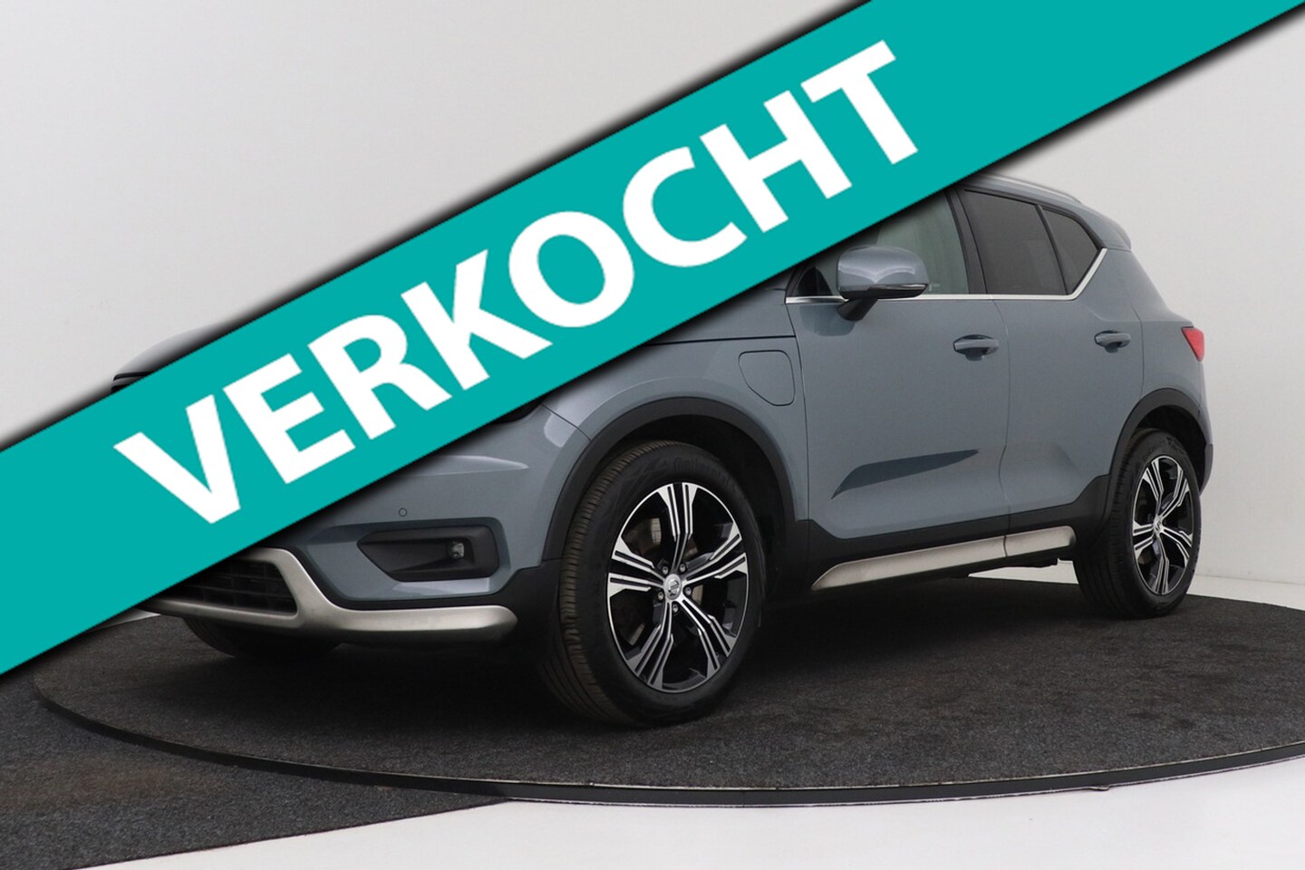 Volvo XC40 - 1.5 T5 Twin Engine Inscription | Uitklap Trekhaak | Panoramadak | Harman/Kardon | Camera | - AutoWereld.nl
