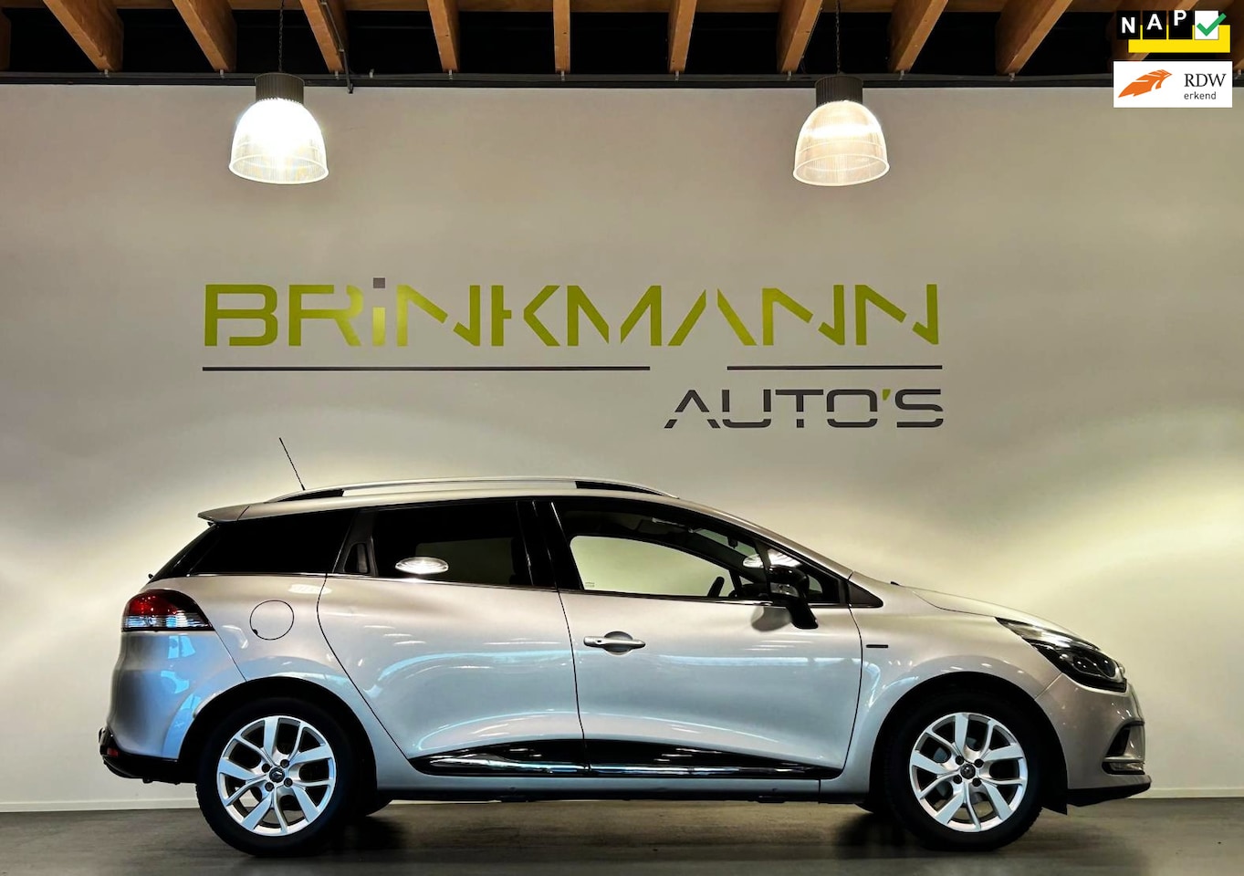 Renault Clio Estate - 0.9 TCe Limited - Camera - Tr.Haak - BTW auto. - AutoWereld.nl