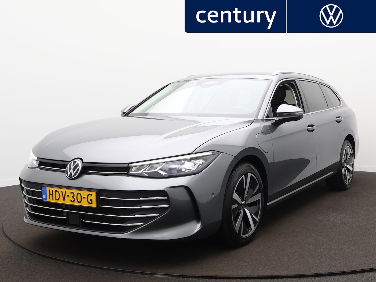 Volkswagen Passat Variant - 1.5 eHybrid Elegance Business Trekhaak / Metalllic / App - AutoWereld.nl